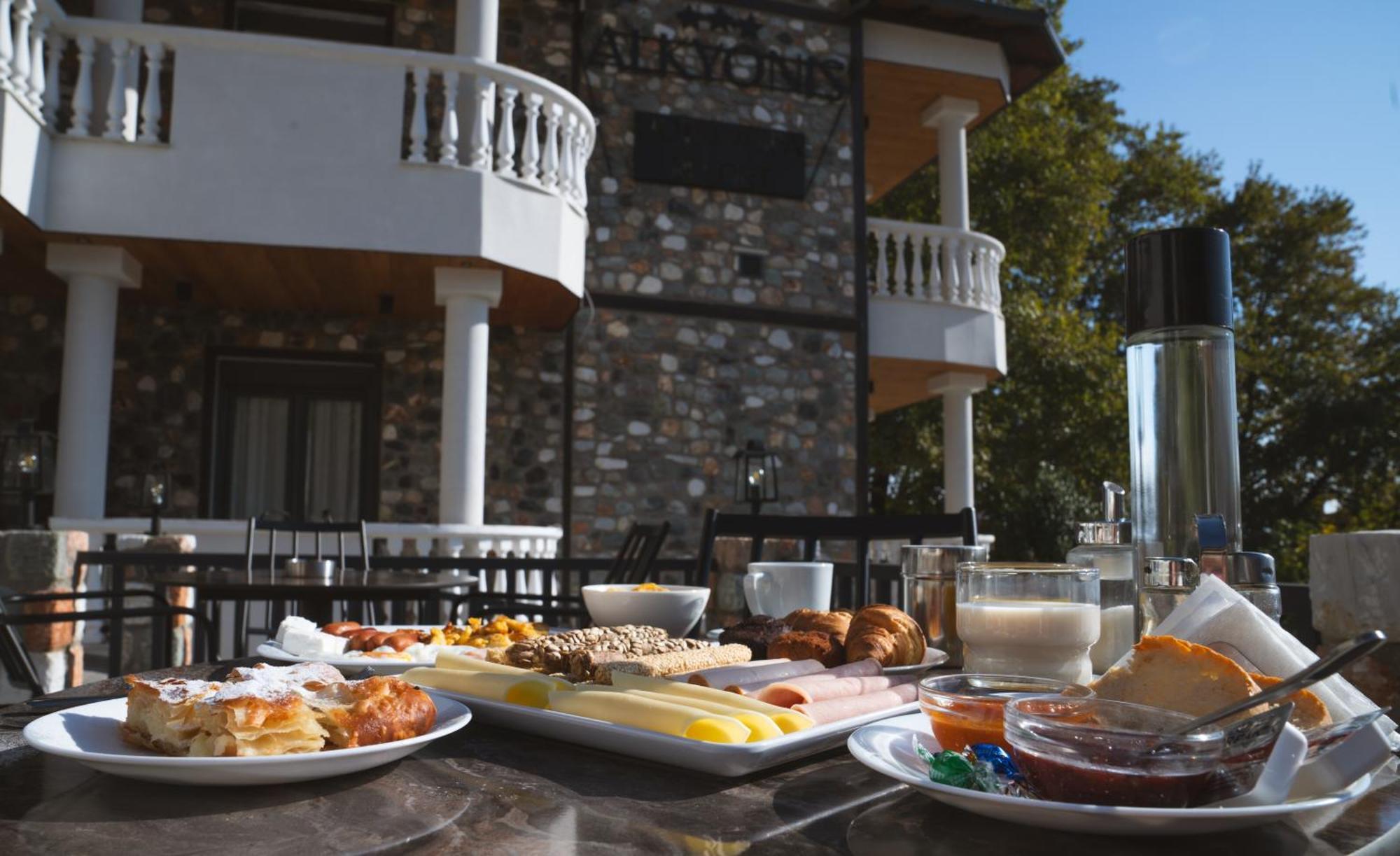 Alkyonis Hotel&Spa Káto Loutrákion Eksteriør billede